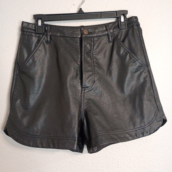 Free people Lita Vegan Leather Short in Abyss - Picture 5 of 11